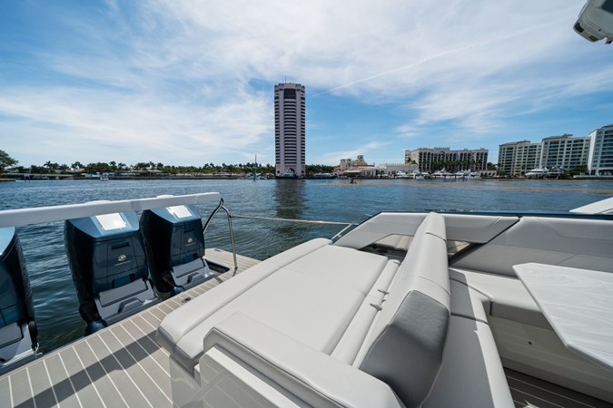 Photo of FORMULA Take 5 56' 3