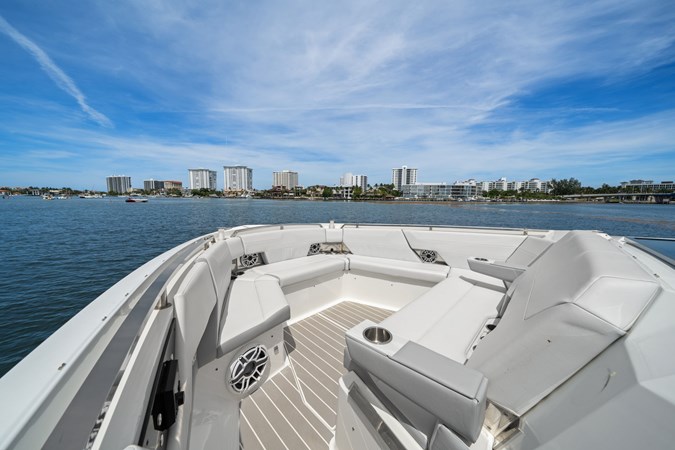 Photo of FORMULA Take 5 56' 3