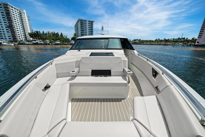 Photo of FORMULA Take 5 56' 3
