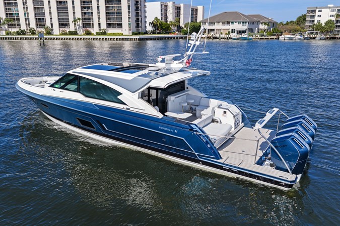 Photo of FORMULA Take 5 56' 3