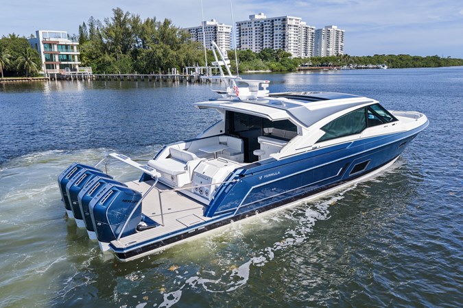 Photo of FORMULA Take 5 56' 3