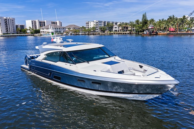 Photo of FORMULA Take 5 56' 3