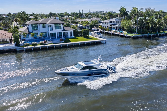 Photo of FORMULA Take 5 56' 3