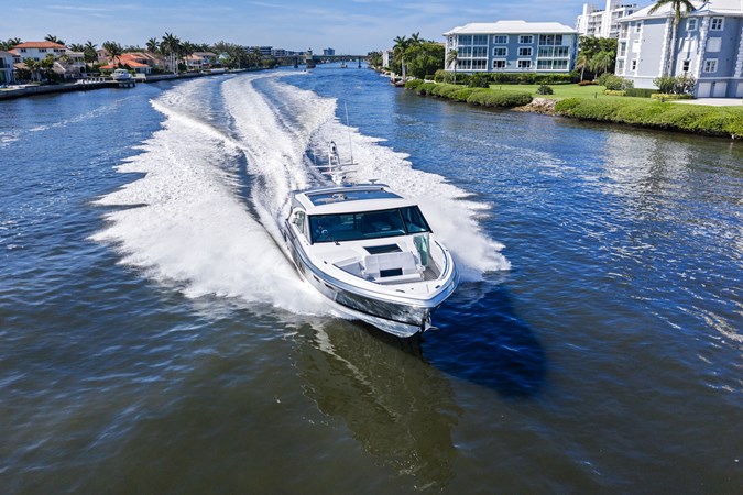 Photo of FORMULA Take 5 56' 3