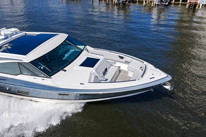 Photo of FORMULA Take 5 56' 3