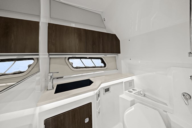 Photo of FORMULA Lady Champagne II 43'