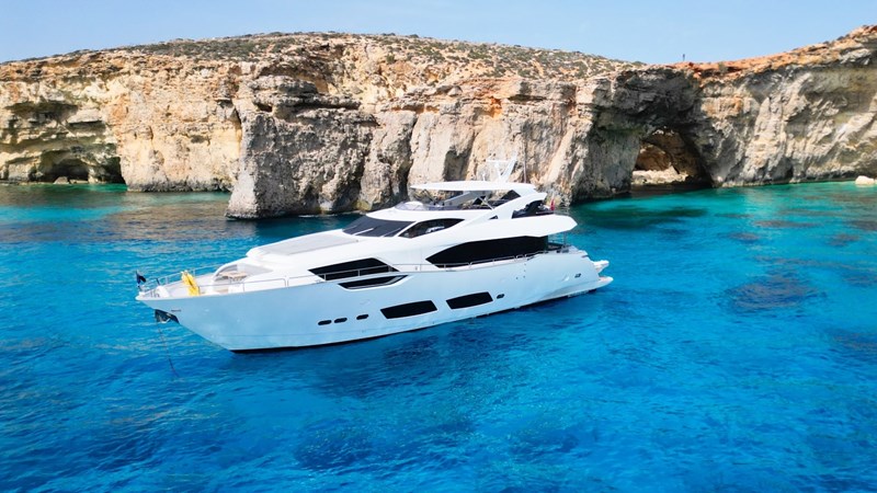 Photo of SUNSEEKER EVERDEEN 92' 1
