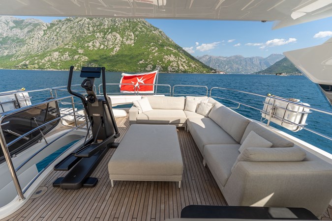 Photo of SUNSEEKER EVERDEEN 92' 1