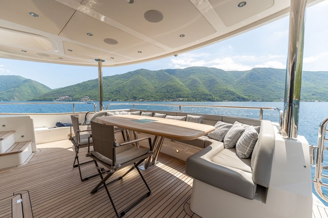Photo of SUNSEEKER EVERDEEN 92' 1