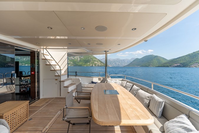 Photo of SUNSEEKER EVERDEEN 92' 1