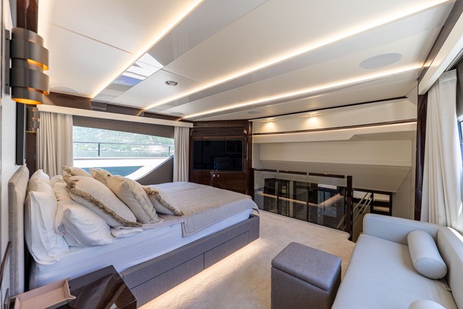 Photo of SUNSEEKER EVERDEEN 92' 1