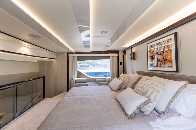 Photo of SUNSEEKER EVERDEEN 92' 1