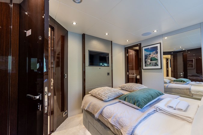Photo of SUNSEEKER EVERDEEN 92' 1