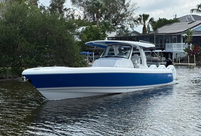 Photo of INTREPID SPONTANEOUS 42'