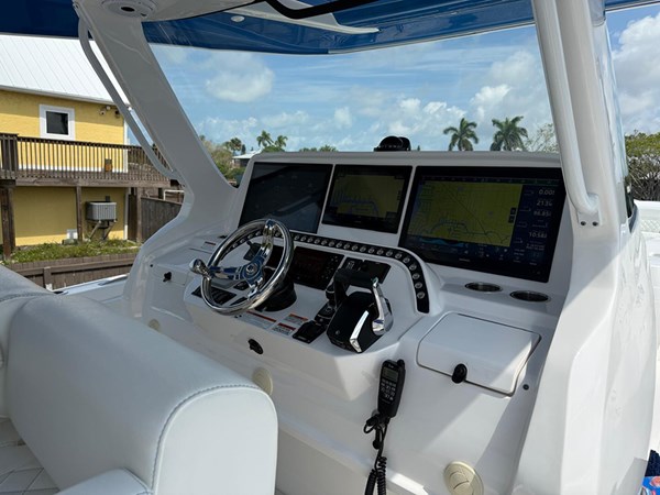 Photo of INTREPID SPONTANEOUS 42'