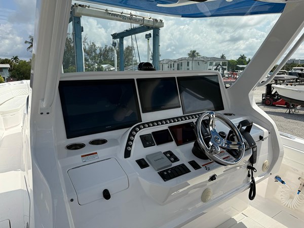 Photo of INTREPID SPONTANEOUS 42'