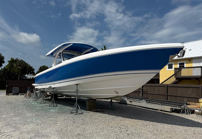 Photo of INTREPID SPONTANEOUS 42'