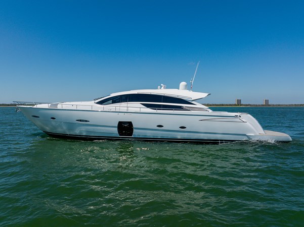 2010 &bull; Pershing &bull; 80 &bull; Hawk
