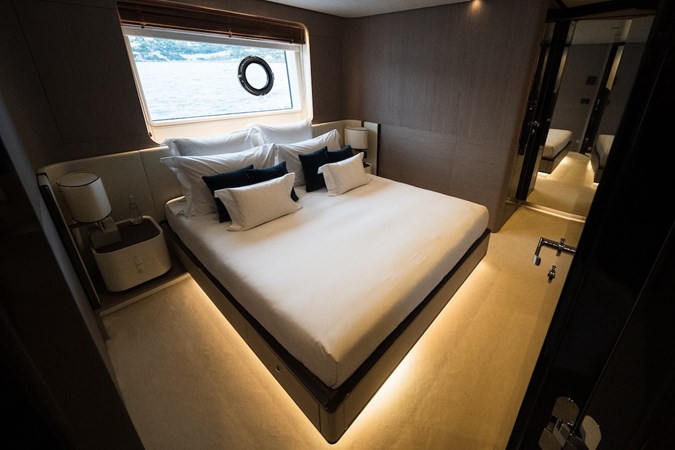 Photo of AZIMUT YACHTS ANA 87' 11