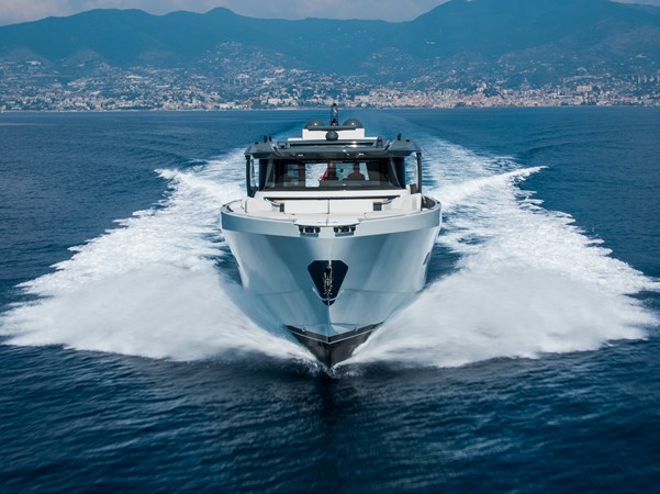 Photo of BLUEGAME BLUEGAME 74' 6