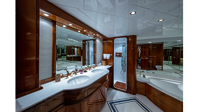1994 BENETTI YACHTS Trideck - photo 19