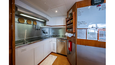 1994 BENETTI YACHTS Trideck - photo 24