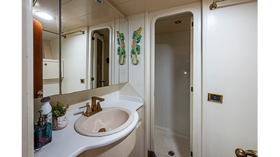 1994 BENETTI YACHTS Trideck - photo 61