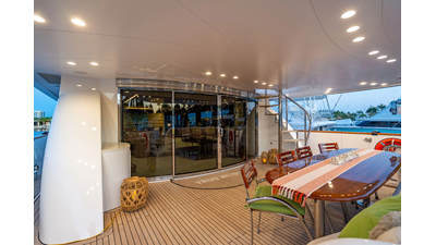 2011 HARGRAVE CUSTOM YACHTS Tri-deck - photo 8