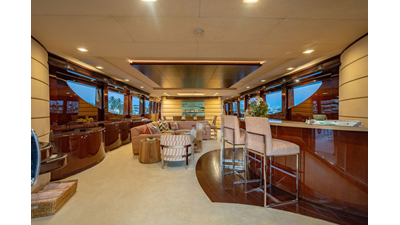 2011 HARGRAVE CUSTOM YACHTS Tri-deck - photo 9