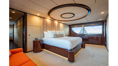 2011 HARGRAVE CUSTOM YACHTS Tri-deck - photo 13