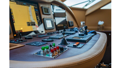 2011 HARGRAVE CUSTOM YACHTS Tri-deck - photo 19