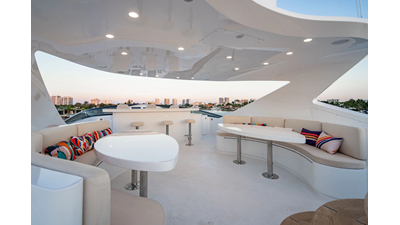 2011 HARGRAVE CUSTOM YACHTS Tri-deck - photo 25