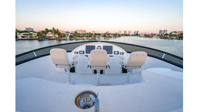 2011 HARGRAVE CUSTOM YACHTS Tri-deck - photo 26