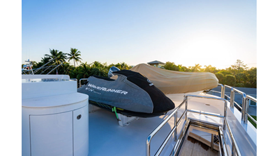 2011 HARGRAVE CUSTOM YACHTS Tri-deck - photo 28