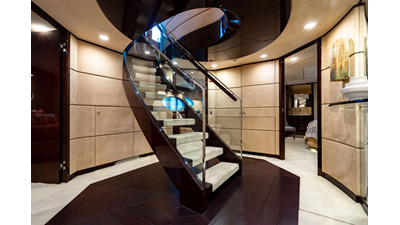 2011 HARGRAVE CUSTOM YACHTS Tri-deck - photo 30