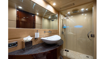 2011 HARGRAVE CUSTOM YACHTS Tri-deck - photo 39