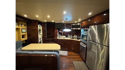 2011 HARGRAVE CUSTOM YACHTS Tri-deck - photo 40