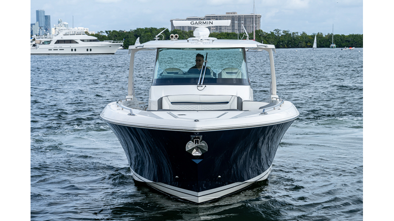2021 TIARA YACHTS 38 LS