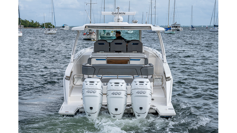 2021 TIARA YACHTS 38 LS