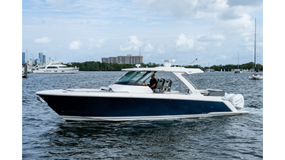 2021 TIARA YACHTS 38 LS - photo 2