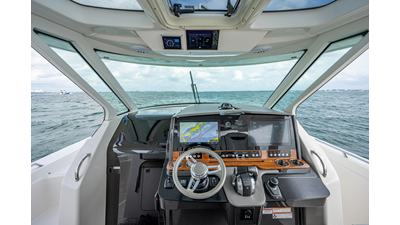 2021 TIARA YACHTS 38 LS - photo 15