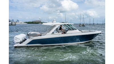 2021 TIARA YACHTS 38 LS - photo 23