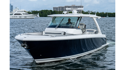 2021 TIARA YACHTS 38 LS - photo 25