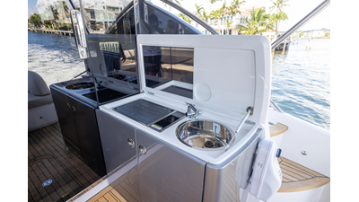 2020 PRINCESS YACHTS V50 - photo 8