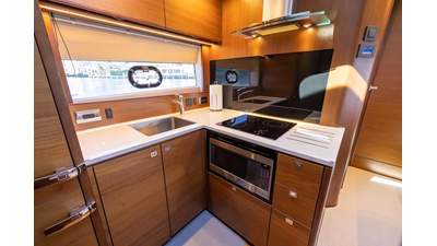 2020 PRINCESS YACHTS V50 - photo 21