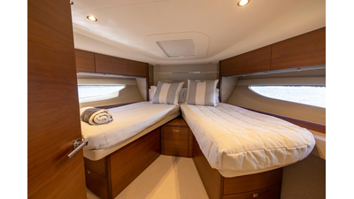 2020 PRINCESS YACHTS V50 - photo 24