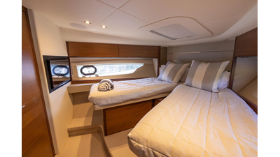 2020 PRINCESS YACHTS V50 - photo 25