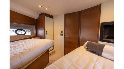 2020 PRINCESS YACHTS V50 - photo 26