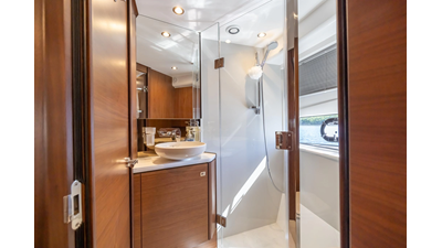 2020 PRINCESS YACHTS V50 - photo 27