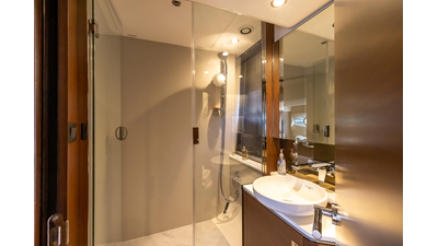 2020 PRINCESS YACHTS V50 - photo 31